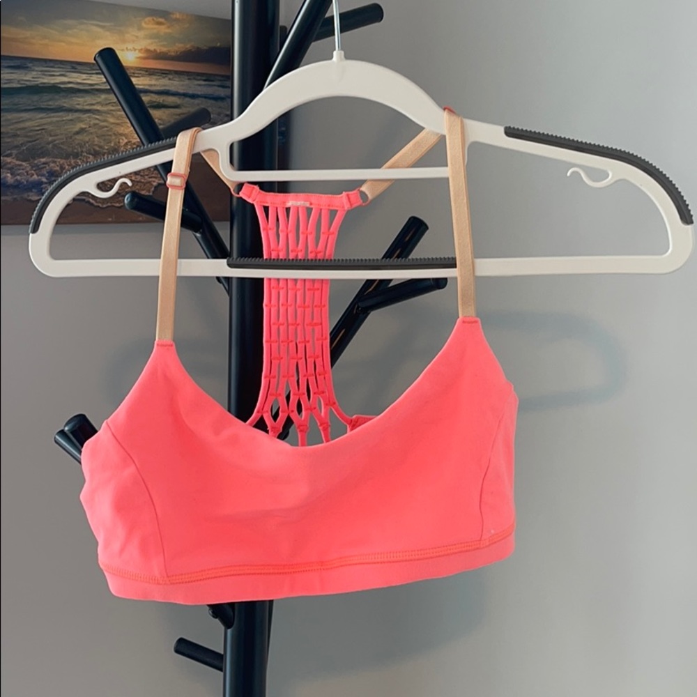lululemon sports bra